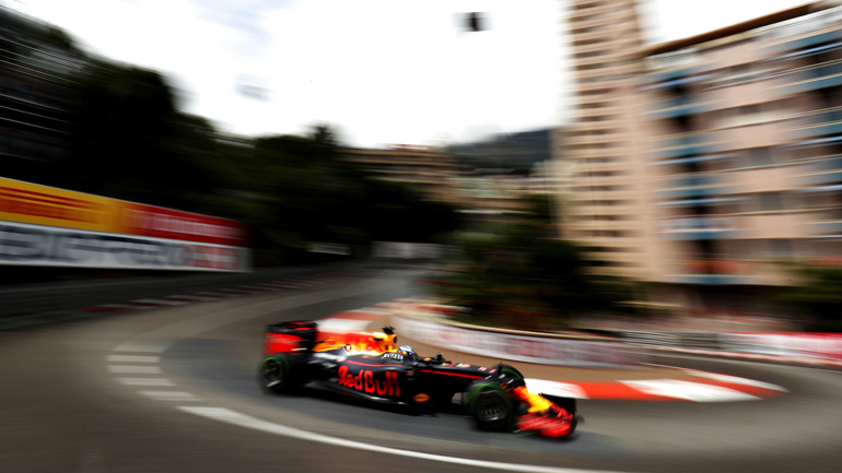 Η Red Bull Racing γιορτάζει στο Μονακό